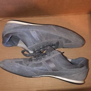 Men’s size 9, medium Calvin Klein athletic shoes, color of gray